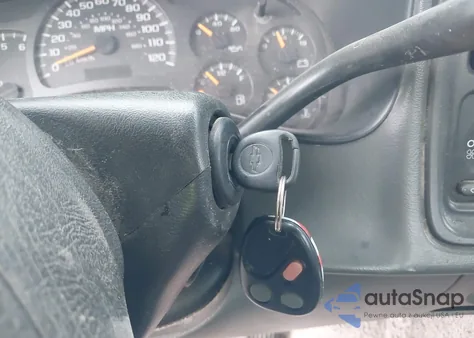 2005 Chevrolet Silverado 1500 Ls z USA, uszkodzony, nr VIN 1GCEC19T85Z341844